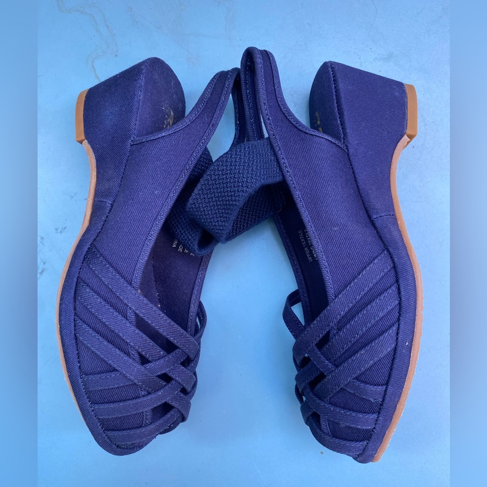 Remix Vintage Shoes Penny Canvas Navy 1940s style Slingbacks Women’s Sz 6 NWT